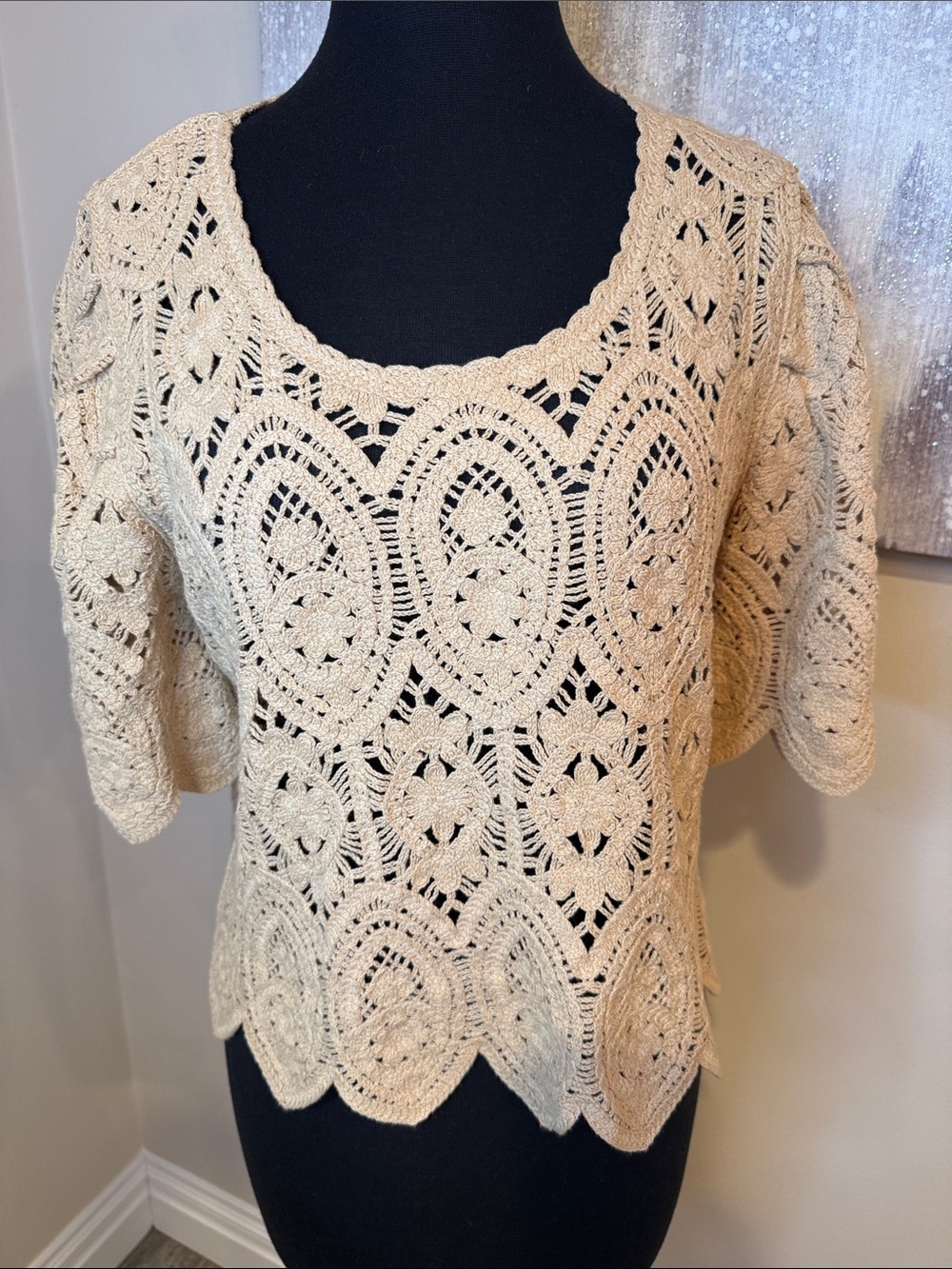 Women's Tan Crochet Lace Short Sleeve Top size small